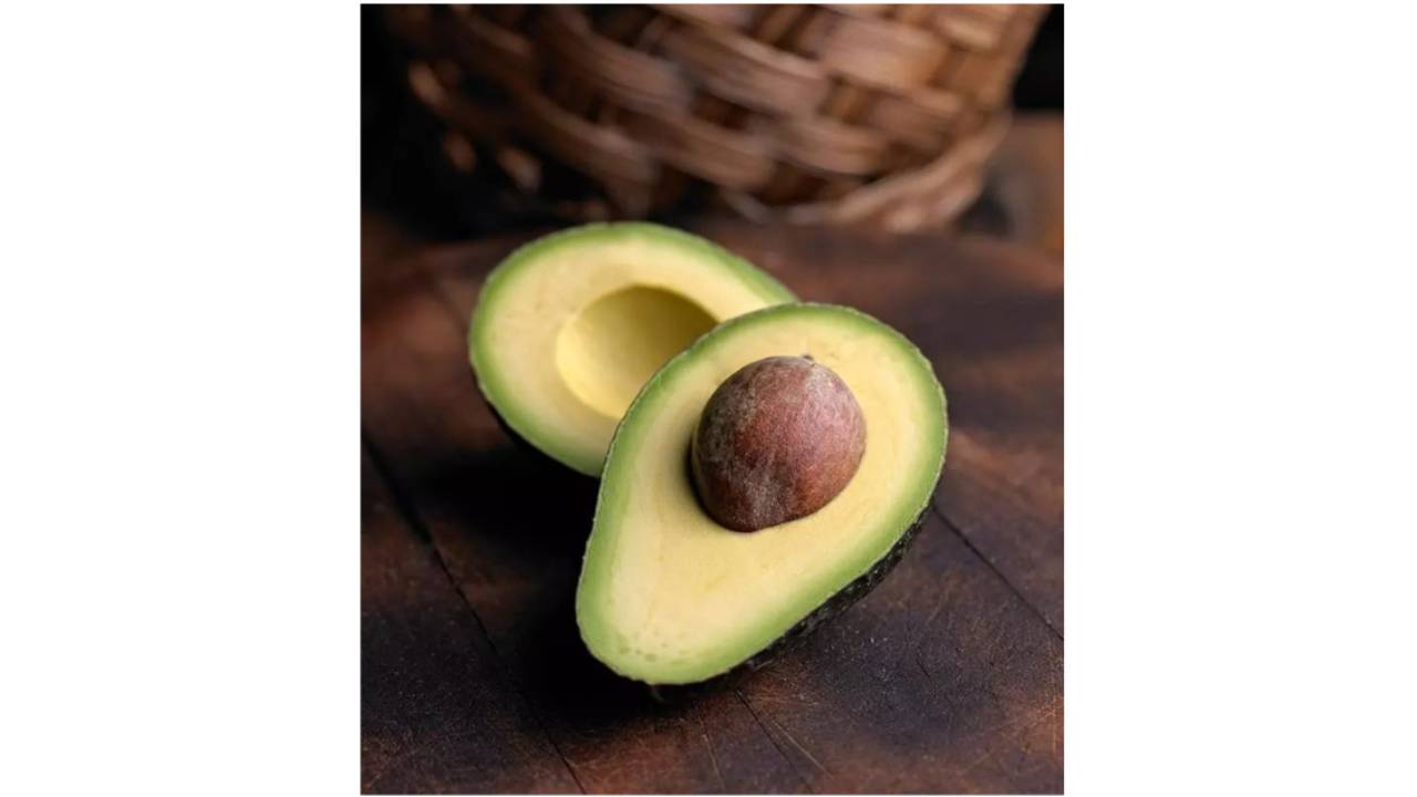 Avocado: Avocado is a good source of healthy fats, fiber, and vitamin E which increases testosterone production.